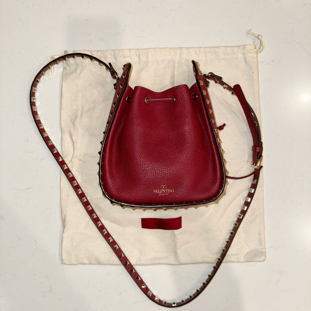 Valentino Garavani Rockstud Drawstring Bucket Bag Leather Small